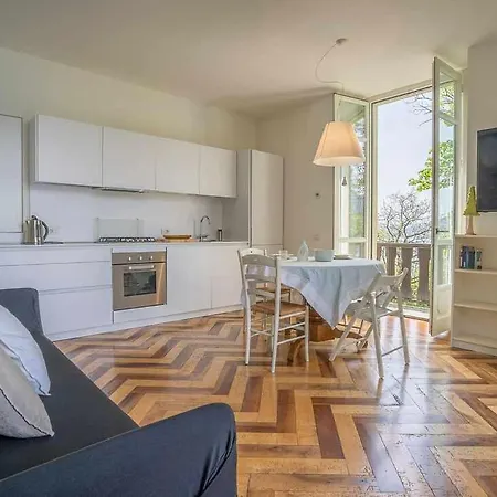 Vescovo Con Accesso Al أورتا سان جوليو