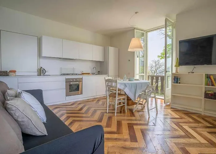 Vescovo Con Accesso Al אורטה סאן ג'יוליו